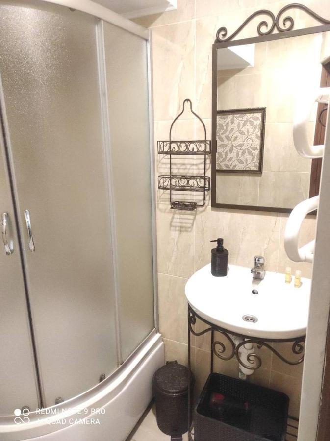 Bunker Best Mini-Hotel Киев Екстериор снимка