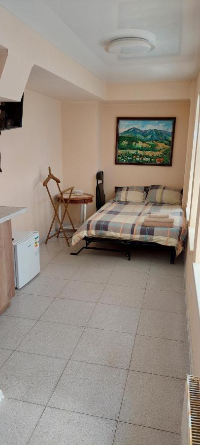 Bunker Best Mini-Hotel Киев Екстериор снимка