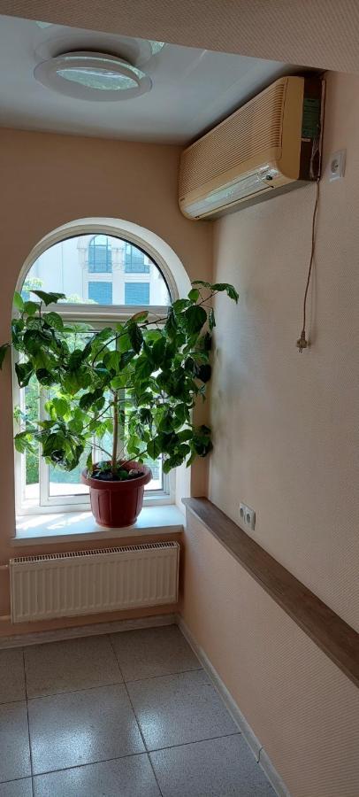Bunker Best Mini-Hotel Киев Екстериор снимка